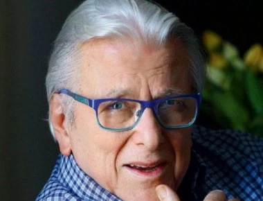 Βίντεο: Δεν περιγράφεται η συγκίνηση του Κώστα Βουτσά για τη Ζωή Λάσκαρη